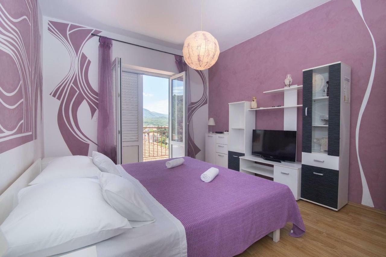 Apartments Jelka Йелса Екстериор снимка