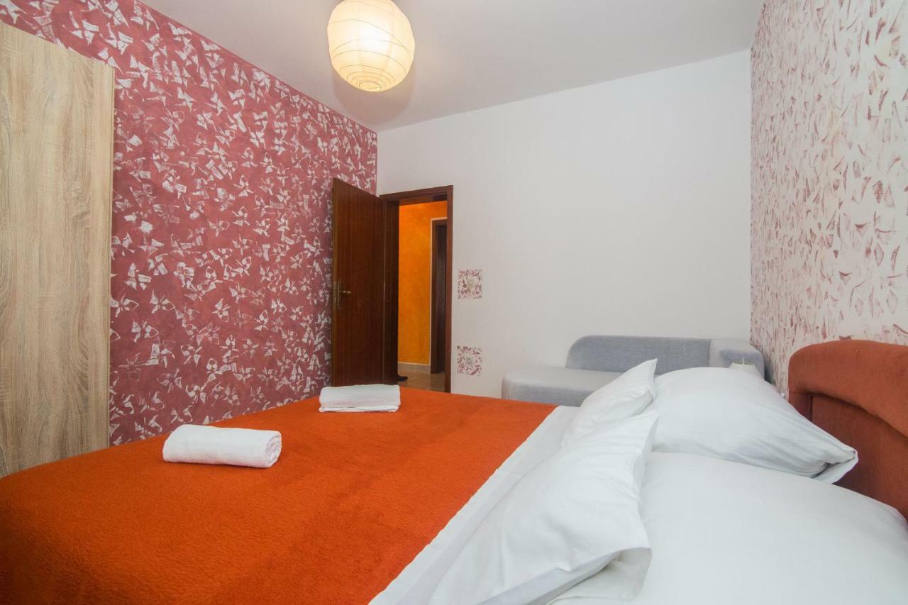 Apartments Jelka Йелса Екстериор снимка