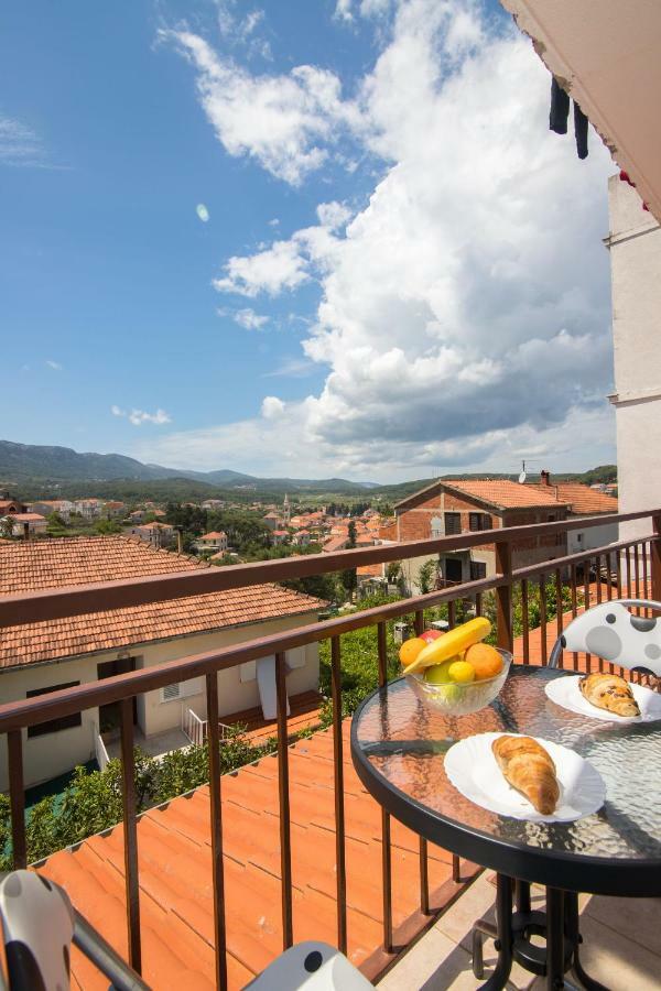 Apartments Jelka Йелса Екстериор снимка