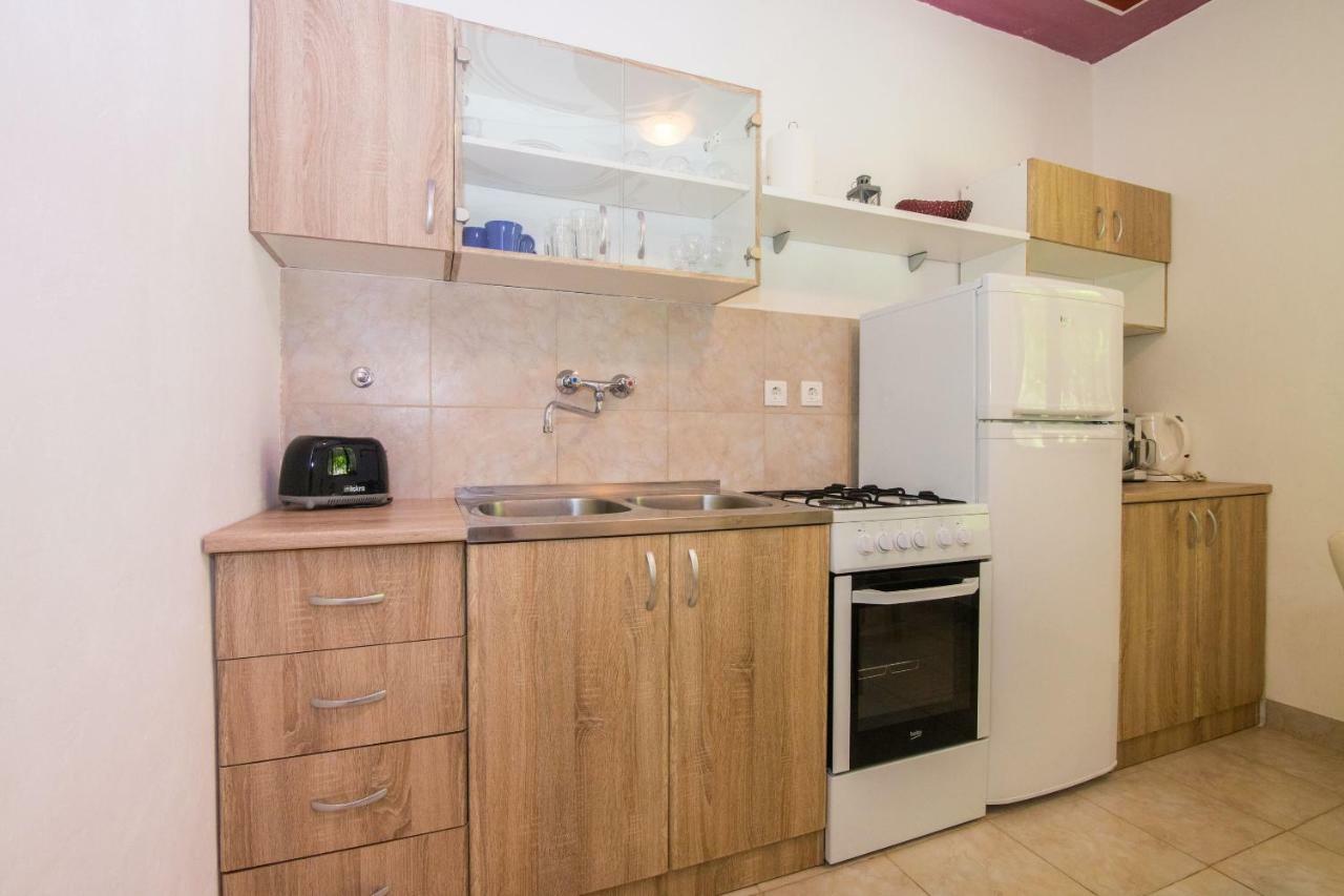 Apartments Jelka Йелса Екстериор снимка