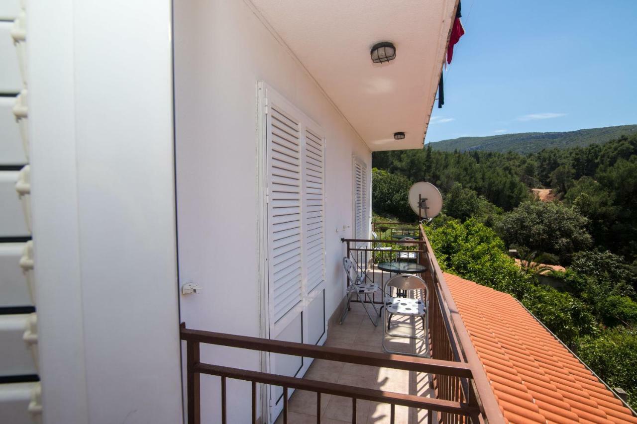 Apartments Jelka Йелса Екстериор снимка