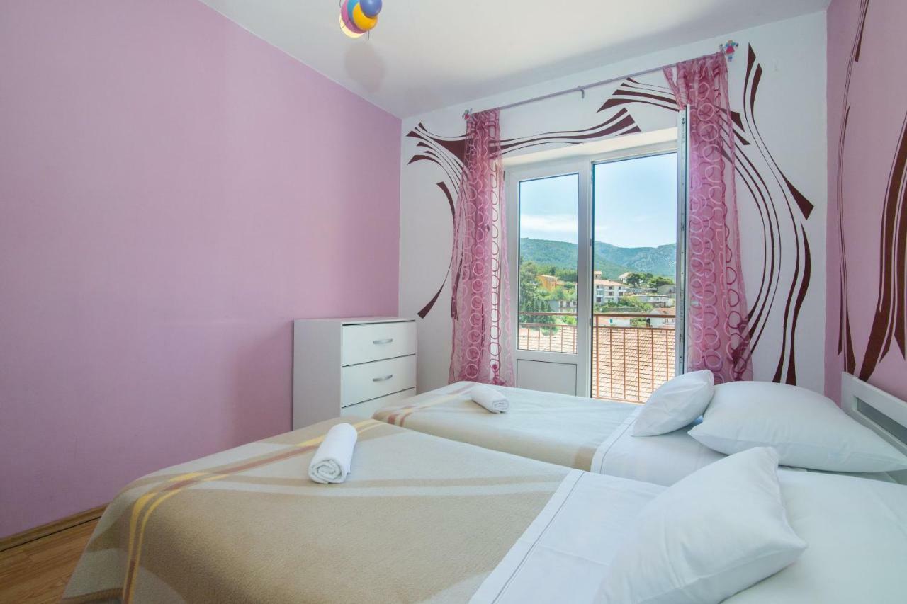 Apartments Jelka Йелса Екстериор снимка