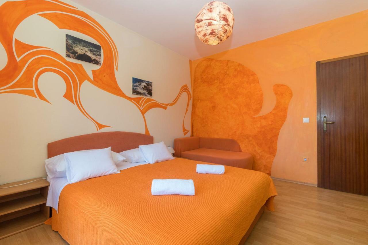 Apartments Jelka Йелса Екстериор снимка